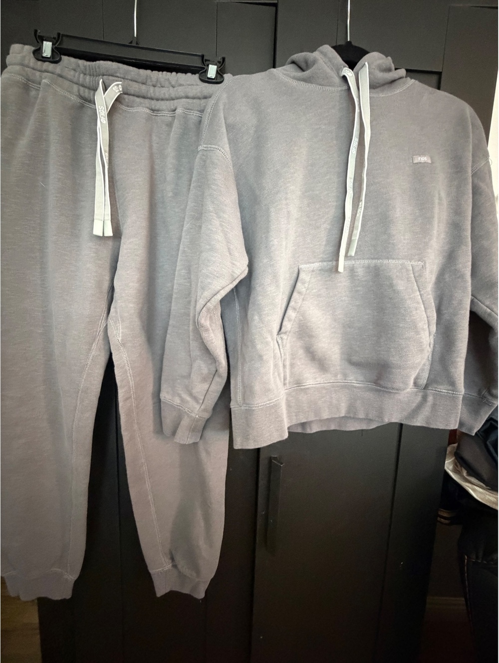 FIGS Women’s Fleece Hoodie Jogger Sweatpants Set- Small Gray Lounge Athleisure